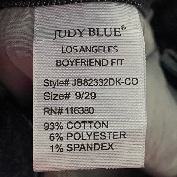 Judy Blue Boyfriend Jean - Picture 4 of 4